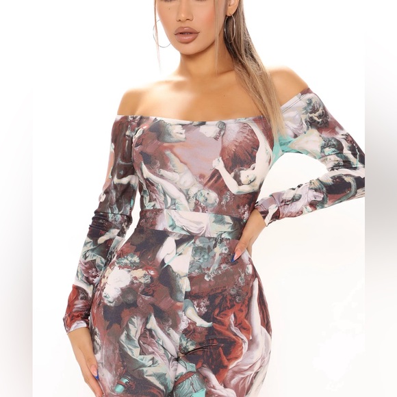 Fashion Nova Like An Angel printed jumpsuit maroon combo size medium NWT - Picture 2 of 4